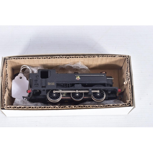 360 - FOUR BOXED GRAHAM FARISH OO GAUGE CLASS 94XX PANNIER TANK LOCOMOTIVES, all No.9410, two in G.W.R. gr... 