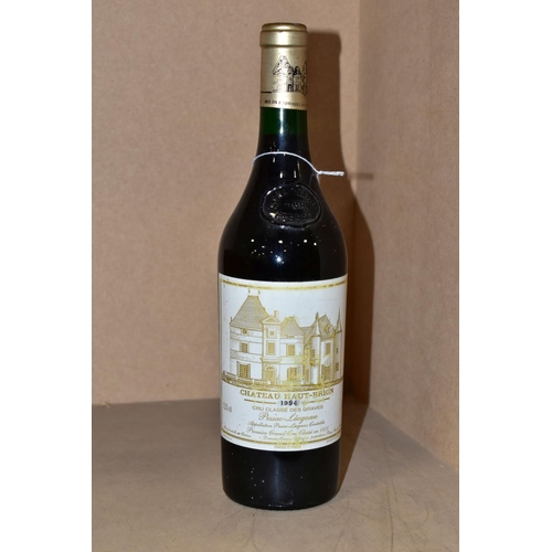 255 - CHATEAU HAUT-BRION 1994, Premier Grand Cru Classe en 1855, Cru Classe Des Graves Pessac-Leognan, 12.... 