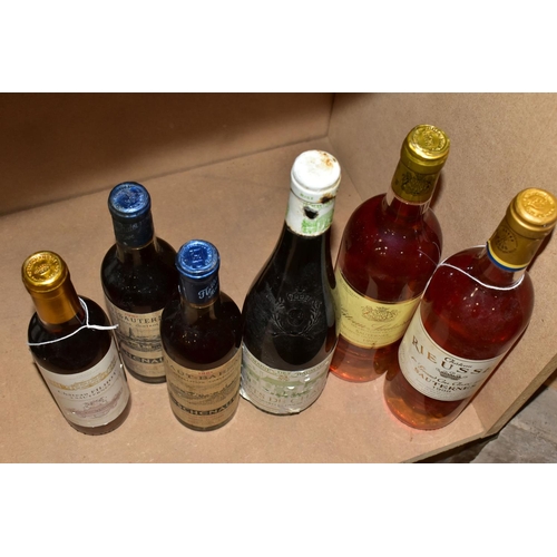 258 - SAUTERNES / WHITE WINE, six bottles comprising one bottle of CHATEAU RIEUSSEC Sauternes 1998, 1er Gr... 