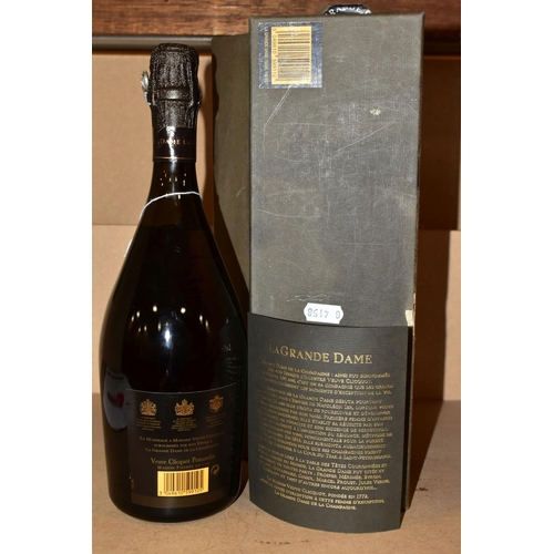 277 - VEUVE CLICQUOT 'LA GRANDE DAME' 1990 Brut Champagne 12.5% vol, 750ml, fill level 4cm below bottom of... 