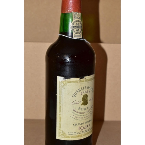 278 - QUARLES HARRIS PORT, 1940 GRANDE RESERVE, 75cl, fill level low neck, original wax seal partially bro... 