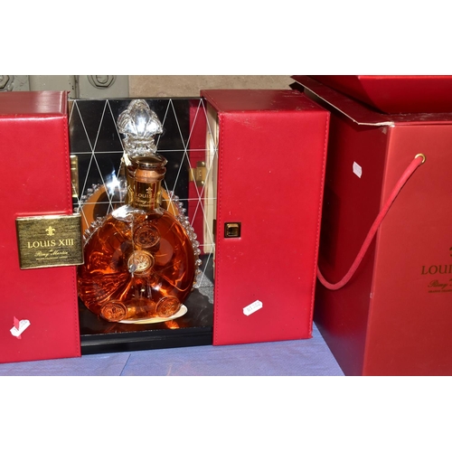 315 - COGNAC, one bottle of LOUIS XIII Remy Martin Fine Champagne Cognac in a Baccarat Crystal Decanter no... 