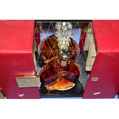 315 - COGNAC, one bottle of LOUIS XIII Remy Martin Fine Champagne Cognac in a Baccarat Crystal Decanter no... 