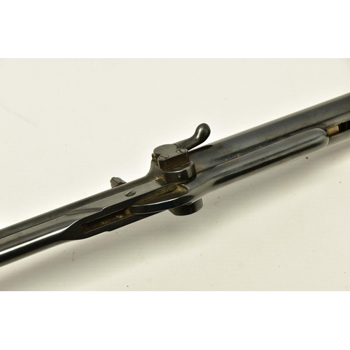 323 - AN ANTIQUE CLASSED .177  B.S.A. LIGHT PATTERN AIR RIFLE, serial number L32631, fitted with a 17  bar... 