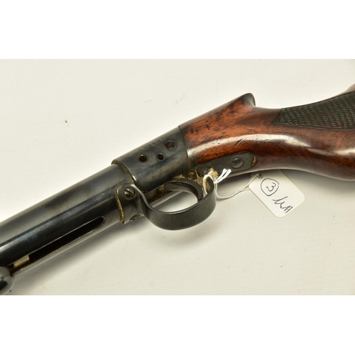 323 - AN ANTIQUE CLASSED .177  B.S.A. LIGHT PATTERN AIR RIFLE, serial number L32631, fitted with a 17  bar... 