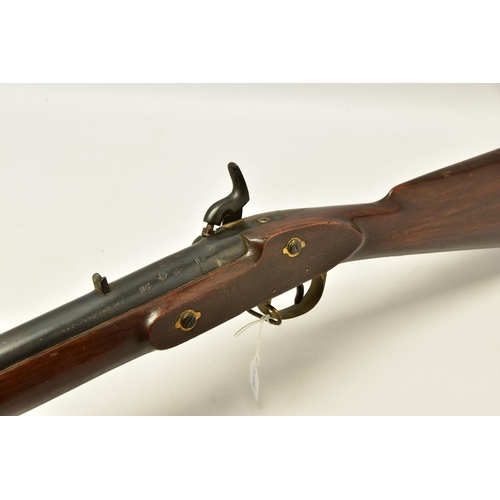 324 - AN ANTIQUE 11 BORE 3 BAND PERCUSSION SMOOTH BORE MUSKET BASED ON THE DESIGN OF THE P53 ENFIELD RIFLE... 