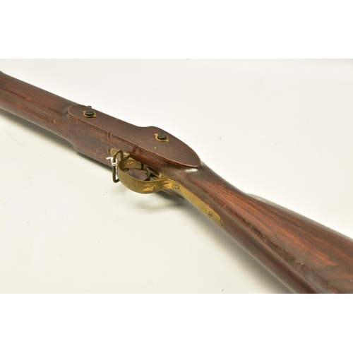 324 - AN ANTIQUE 11 BORE 3 BAND PERCUSSION SMOOTH BORE MUSKET BASED ON THE DESIGN OF THE P53 ENFIELD RIFLE... 