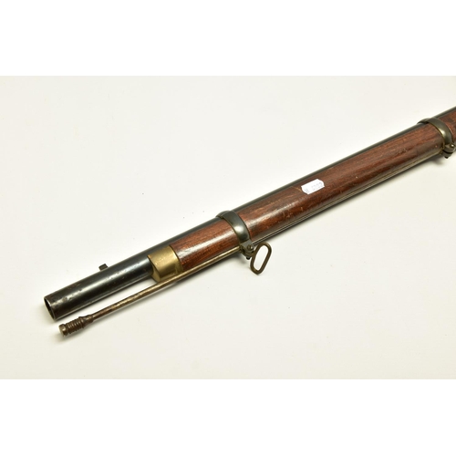 324 - AN ANTIQUE 11 BORE 3 BAND PERCUSSION SMOOTH BORE MUSKET BASED ON THE DESIGN OF THE P53 ENFIELD RIFLE... 