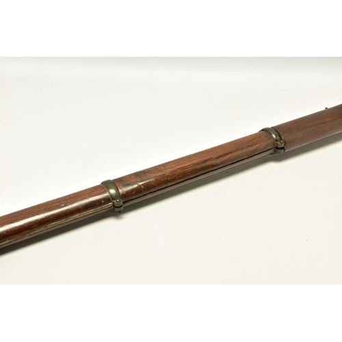 324 - AN ANTIQUE 11 BORE 3 BAND PERCUSSION SMOOTH BORE MUSKET BASED ON THE DESIGN OF THE P53 ENFIELD RIFLE... 