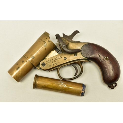 346 - A 1'' WEBLEY & SCOTT MK II FLARE/SIGNAL PISTOL, made in 1918 and bearing military proof marks, it ha... 