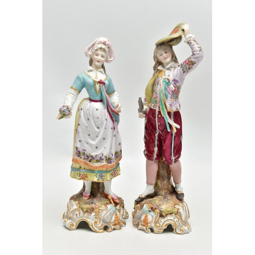 124 - A PAIR OF LATE 19TH / EARLY 20TH CENTURY CONTINENTAL PORCELAIN FIGURES OF LADY AND GENTELMAN GARDENE... 