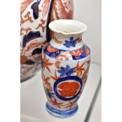 156 - A GROUP OF LATE 19TH AND EARLY 20TH CENTURY JAPANESE IMARI PORCELAIN, the majority with damage and i... 