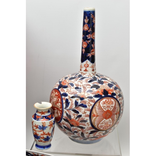 156 - A GROUP OF LATE 19TH AND EARLY 20TH CENTURY JAPANESE IMARI PORCELAIN, the majority with damage and i... 