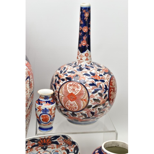 156 - A GROUP OF LATE 19TH AND EARLY 20TH CENTURY JAPANESE IMARI PORCELAIN, the majority with damage and i... 