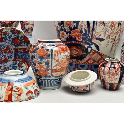 156 - A GROUP OF LATE 19TH AND EARLY 20TH CENTURY JAPANESE IMARI PORCELAIN, the majority with damage and i... 