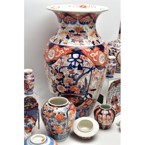 156 - A GROUP OF LATE 19TH AND EARLY 20TH CENTURY JAPANESE IMARI PORCELAIN, the majority with damage and i... 