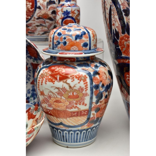 156 - A GROUP OF LATE 19TH AND EARLY 20TH CENTURY JAPANESE IMARI PORCELAIN, the majority with damage and i... 