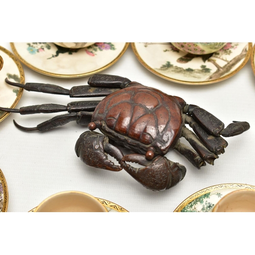 162 - A JAPANESE BRONZE OKIMONO CRAB WITH ARTICULATED CLAWS AND LEGS, Meiji period, brown patina, unmarked... 