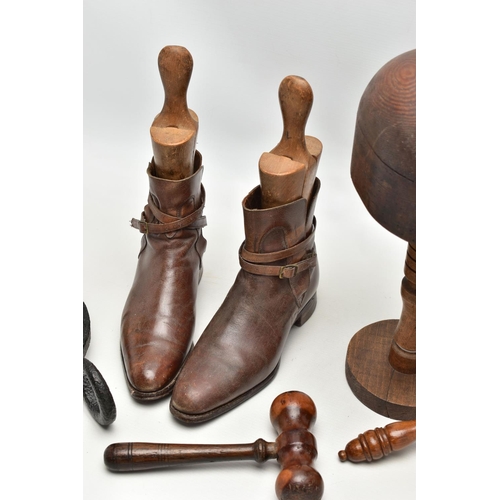 173 - A PAIR OF VINTAGE BROWN LEATHER SHORT RIDING BOOTS FITTED WITH WOODEN TREES, the trees stamped '5' a... 