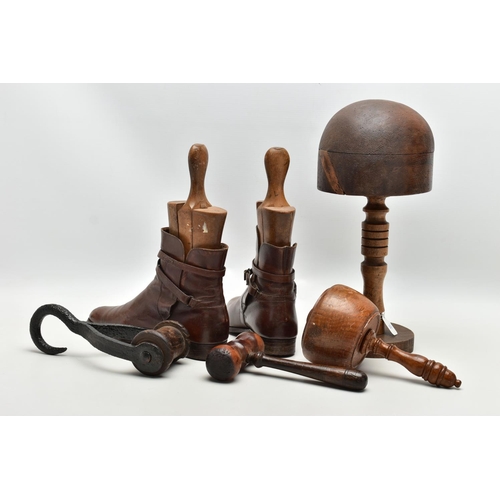 173 - A PAIR OF VINTAGE BROWN LEATHER SHORT RIDING BOOTS FITTED WITH WOODEN TREES, the trees stamped '5' a... 