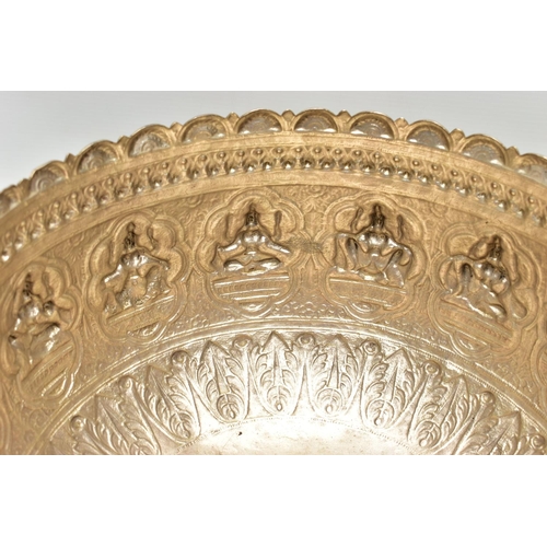 95 - A LATE 19TH / EARLY 20TH CENTURY INDIAN WHITE METAL ROSE BOWL, repousse decorated with a rim of lune... 