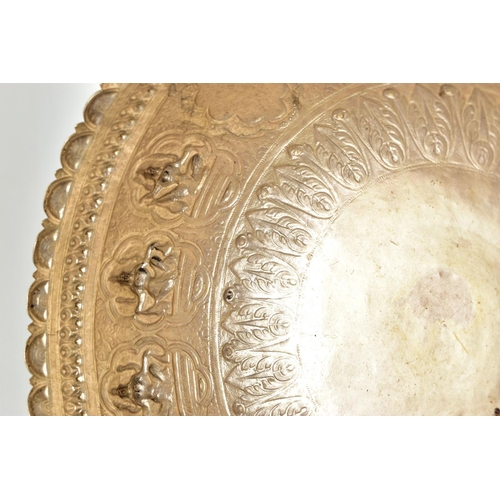 95 - A LATE 19TH / EARLY 20TH CENTURY INDIAN WHITE METAL ROSE BOWL, repousse decorated with a rim of lune... 