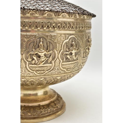 95 - A LATE 19TH / EARLY 20TH CENTURY INDIAN WHITE METAL ROSE BOWL, repousse decorated with a rim of lune... 