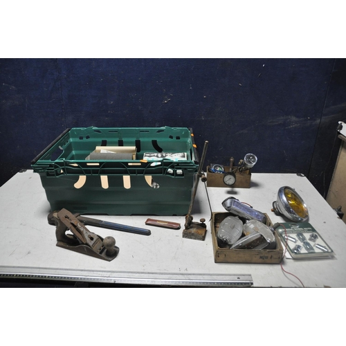 1053 - A TRAY CONTAINING VINTAGE AUTOMOTIVE SPARE AND ENGINEERING TOOLS, to include a pair of boxed Wipac f... 