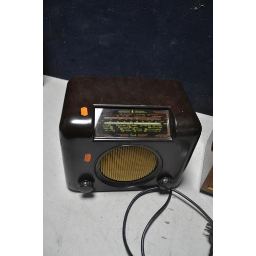 1054 - A VINTAGE BUSH DAC.90A BAKELITE RADIO (refurbished with IEC connector to rear) and a Hacker Mayflowe... 