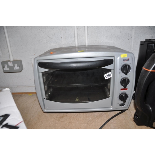 1080 - SIX ITEMS OF HOUSEHOLD ELECTRICALS including an Ambiano reversable grill (boxed and barely used), a ... 