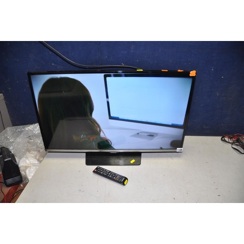 1108 - A SAMSUNG UE32H500AK 32in TV with remote (no back to remote) and a Samsung UE22D5003BW 22in TV no re... 