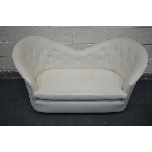 1281 - A BUTTONED TWIN SPOON BACK SOFA, upholstered in a white fabric, length 147cm (condition - ideal for ... 