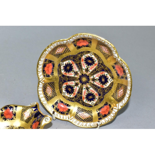 422 - TWO ROYAL CROWN DERBY OLD IMARI 1128 SOLID GOLD BAND PIN DISHES, comprising a wavy rimmed oval pin d... 