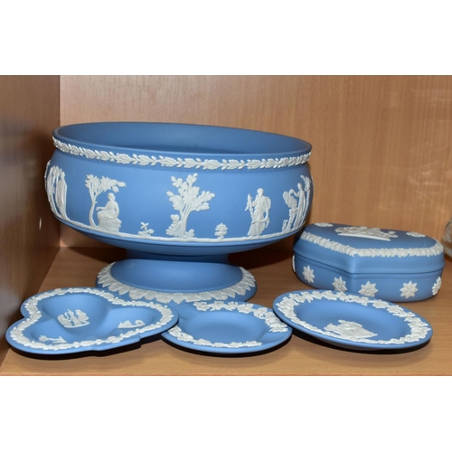 431 - FIVE PIECES OF WEDGWOOD PALE BLUE JASPERWARE, to include a pedestal fruit bowl, diameter of rim 20.5... 