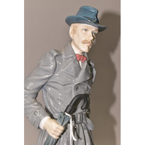 447 - A LLADRO 'ON THE ROAD' FIGURE, depicting a man with suitcase, briefcase and umbrella, no 5681, sculp... 