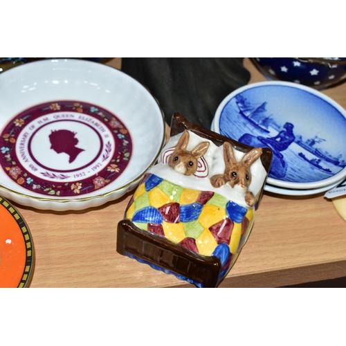 457 - A GROUP OF CERAMICS AND SUNDRY ITEMS, to include Royal Doulton Bunnykins 'Vicar Bunnykins' DB254, an... 