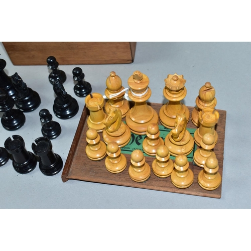 509 - A BOXED WOODEN ORIGINAL CHESS SET, all pieces present, no obvious damage (1)