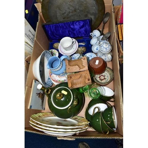 550 - ONE BOX OF ASSORTED CERAMICS, to include three Ivory Blush Carlton ware plates, a Dudson blue Jasper... 