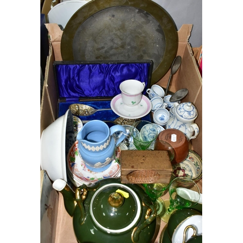 550 - ONE BOX OF ASSORTED CERAMICS, to include three Ivory Blush Carlton ware plates, a Dudson blue Jasper... 