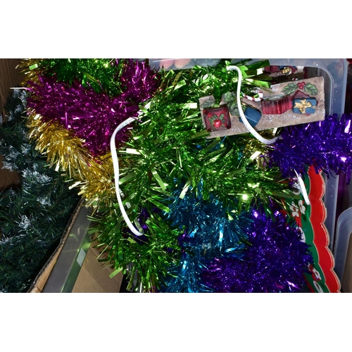 570 - A QUANTITY OF CHRISTMAS DECORATIONS AND ORNAMENTS ETC, to include Christmas trees, Christmas tree st... 