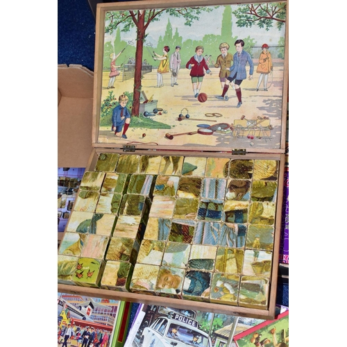 571 - A QUANTITY OF ASSORTED BOXED VINTAGE JIGSAW PUZZLES, majority appear c.1950s/1960s including several... 