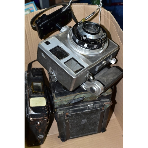 572 - AN ADAMS AND CO MINEX REFLEX DELUXE FILM CAMERA ideal for restoration( no lens or lens carrier), a M... 