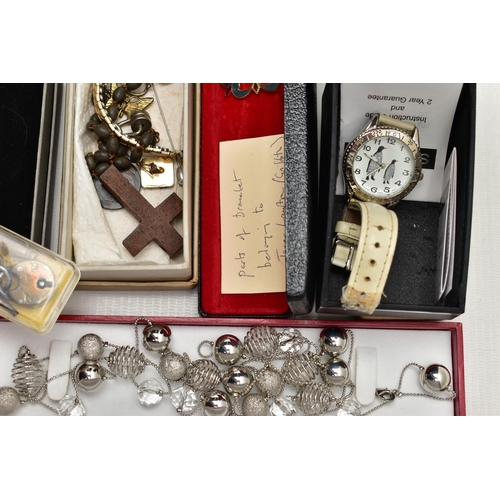 123 - A BOX OF ASSORTED SILVER AND COSTUME JEWELLERY, to include a silver ingot pendant set with a single ... 