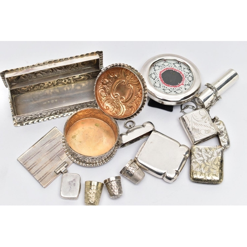 135 - A SMALL BOX OF ASSORTED SILVER AND WHITE METAL, to include a silver rectangular form trinket box, em... 