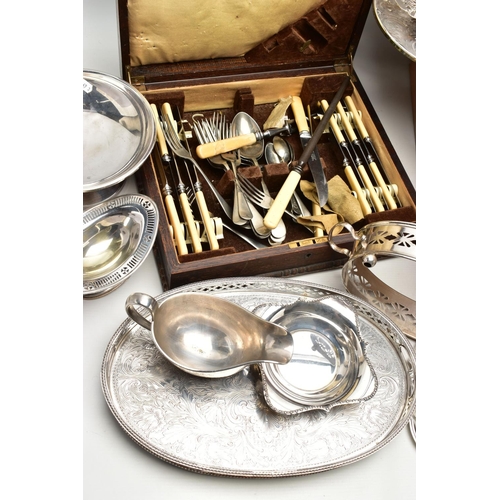 150 - A BOX OF SILVER AND ASSORTED TABLEWARE, to include a pair of pierced napkin rings, hallmarked 'Willi... 