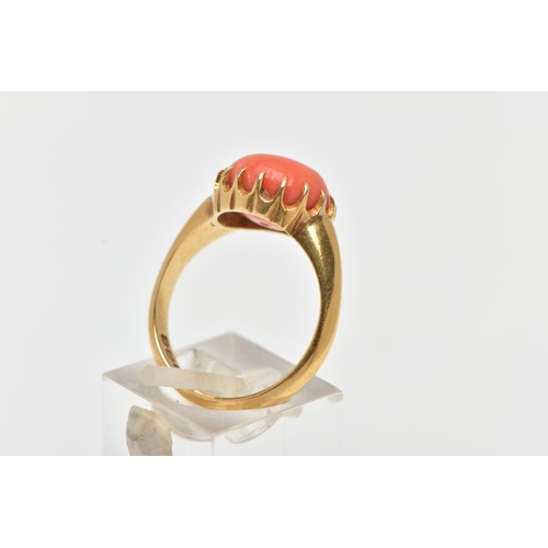 165 - AN EARLY 20TH CENTURY, 18CT YELLOW GOLD CORAL RING, designed with a round coral cabochon, measuring ... 