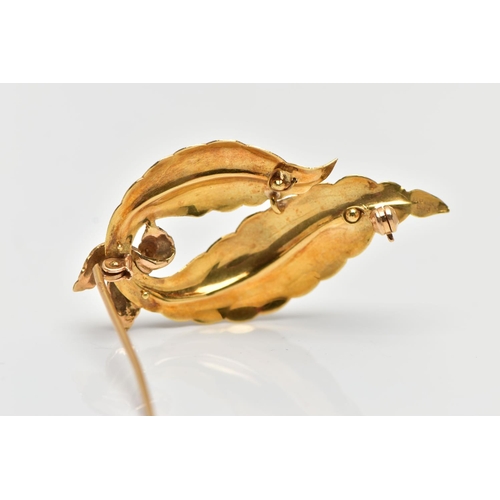 175 - AN 18CT YELLOW GOLD CULTURED PEARL BROOCH, in the form of two leaves, each stain finish leaf is set ... 