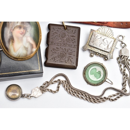 83 - A SELECTION OF JEWELLERY, to include a Victorian silver Albertina featuring three chains, fitted wit... 