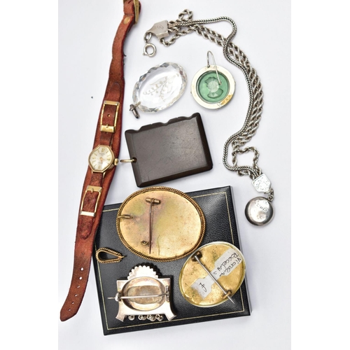 83 - A SELECTION OF JEWELLERY, to include a Victorian silver Albertina featuring three chains, fitted wit... 