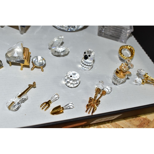 349 - A BOX AND LOOSE SWAROVSKI CRYSTAL AND OTHER GLASS WARES, to include a Swarovski Crystal brooch in th... 